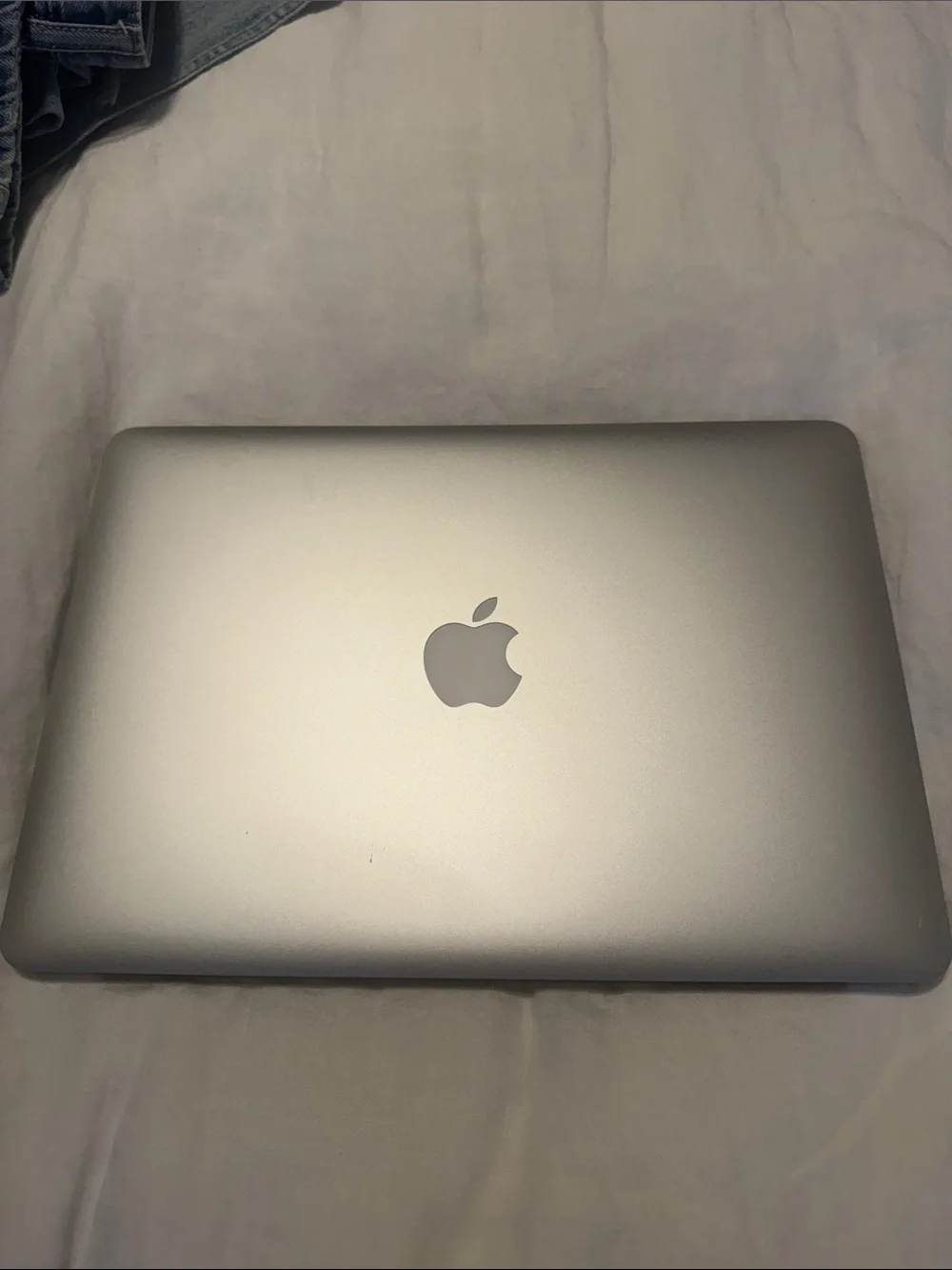 Apple MacBook Air Laptop - Silver 13” Excellent condition